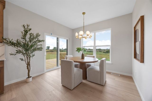 7608 Country Ridge Drive NW, Cedar Rapids, IA 52405