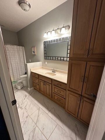 6481 Private Road 1182, West Plains, MO 65775