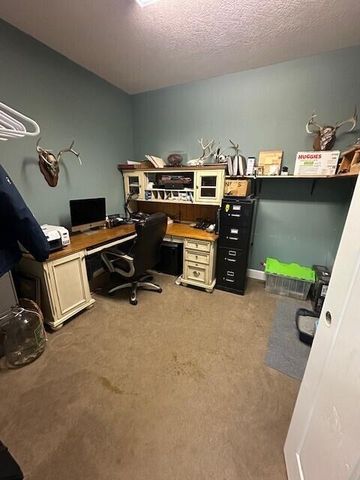 6481 Private Road 1182, West Plains, MO 65775