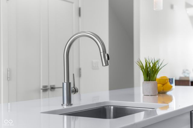 806 7th Street, Columbus, IN 47201