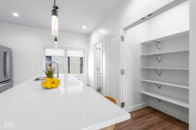 806 7th Street, Columbus, IN 47201