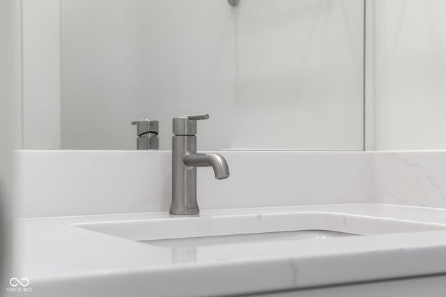 806 7th Street, Columbus, IN 47201