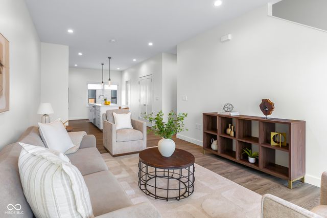 806 7th Street, Columbus, IN 47201