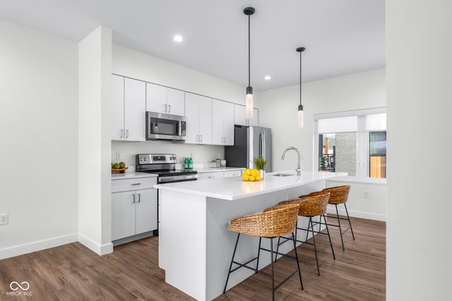 806 7th Street, Columbus, IN 47201