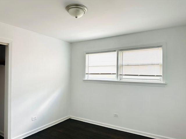 8638 Trumbull Avenue 2, Skokie, IL 60076