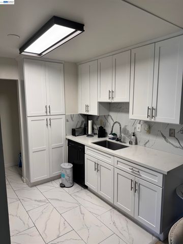 1305 Boulevard Way 210, Walnut Creek, CA 94595