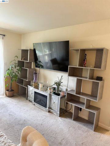 1305 Boulevard Way 210, Walnut Creek, CA 94595