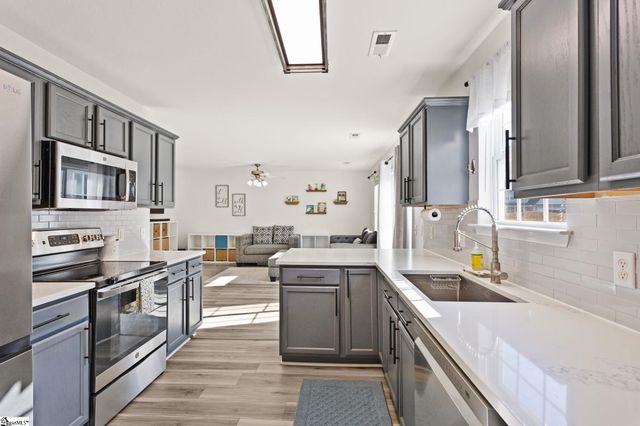 803 Barn Swallow Drive, Simpsonville, SC 29680