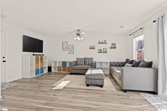 803 Barn Swallow Drive, Simpsonville, SC 29680