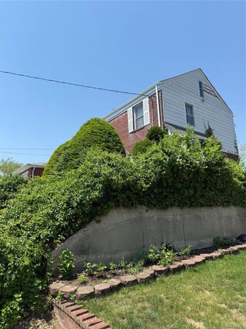 201 15 26th Avenue, Bayside, NY 11360