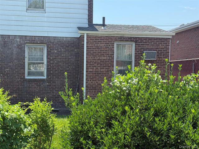 201 15 26th Avenue, Bayside, NY 11360