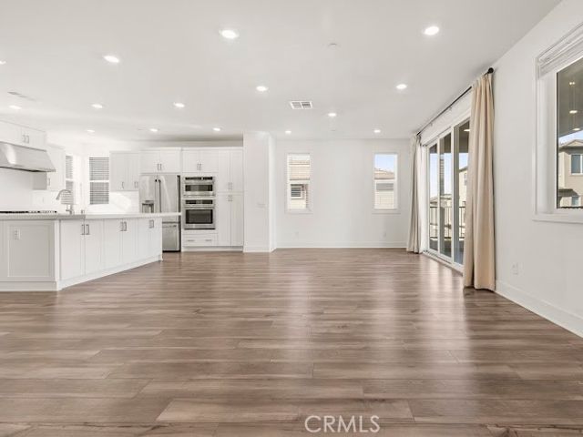 144 sash, Irvine, CA 92618