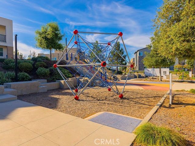 144 sash, Irvine, CA 92618