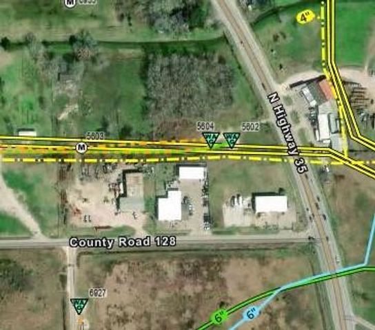 5350 N Highway 35, Pearland, TX 77511