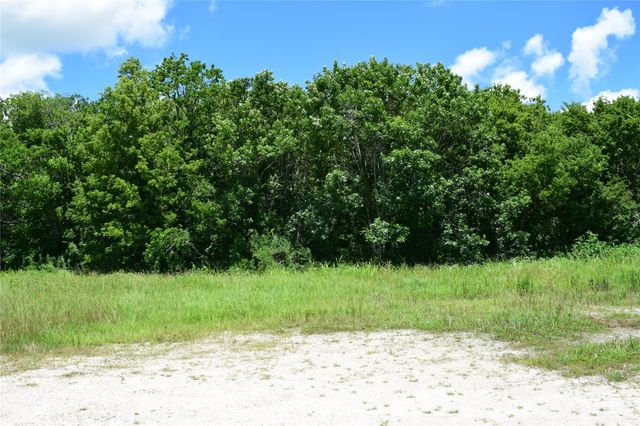 5350 N Highway 35, Pearland, TX 77511