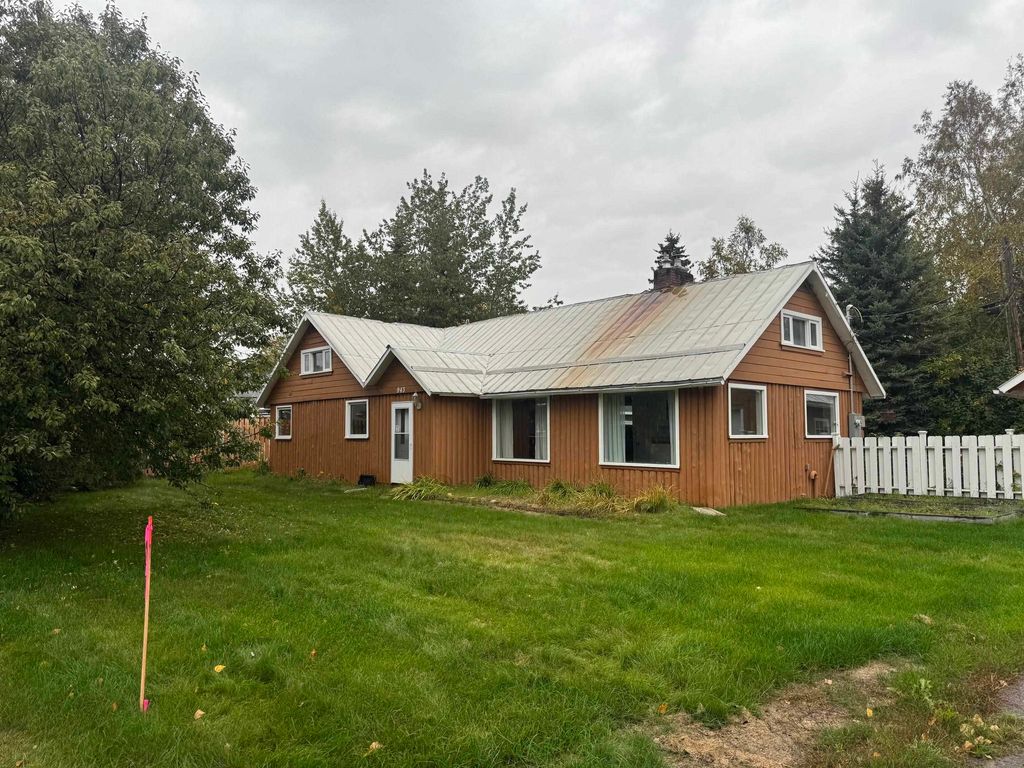943 GILMORE STREET, Fairbanks, AK 99701