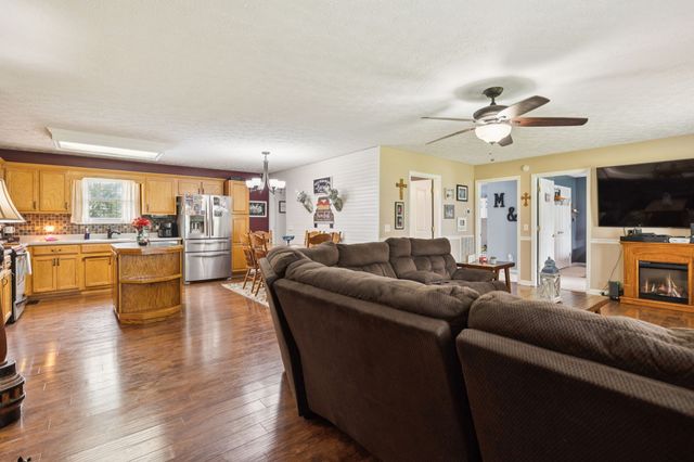 4278 Short Mountain Hwy, Smithville, TN 37166