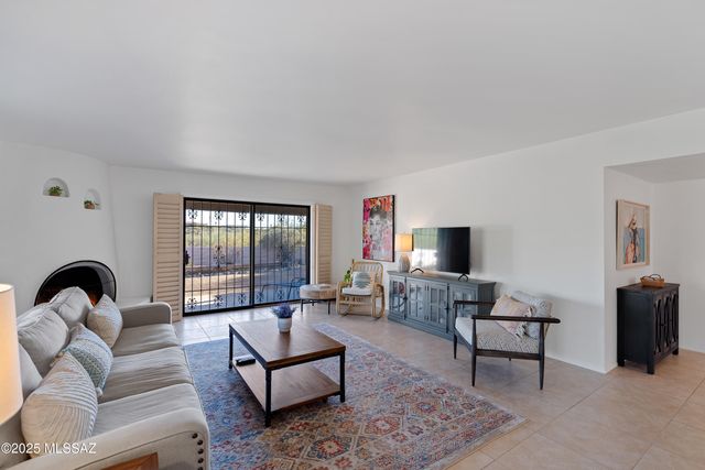 5018 N Placita Del Lazo, Tucson, AZ 85750