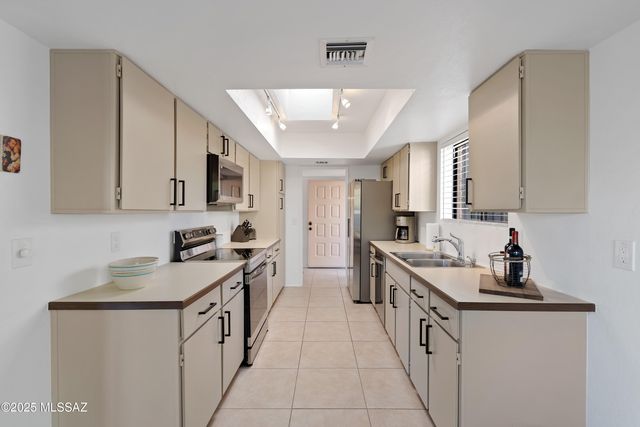 5018 N Placita Del Lazo, Tucson, AZ 85750