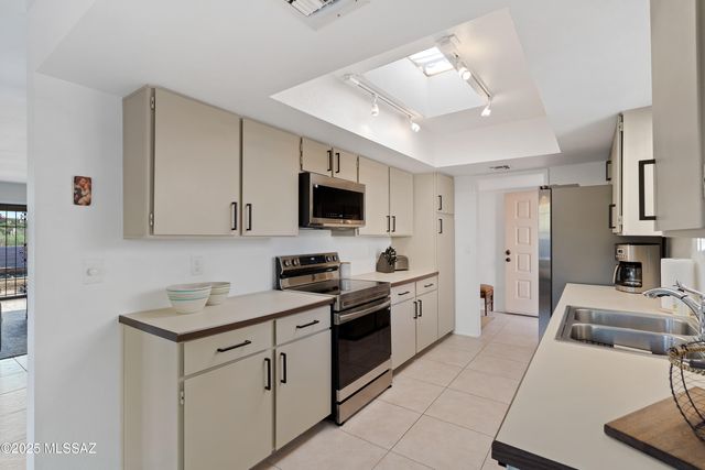 5018 N Placita Del Lazo, Tucson, AZ 85750