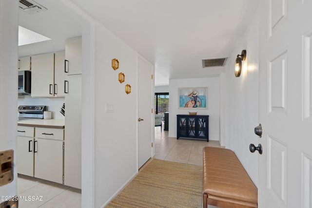 5018 N Placita Del Lazo, Tucson, AZ 85750