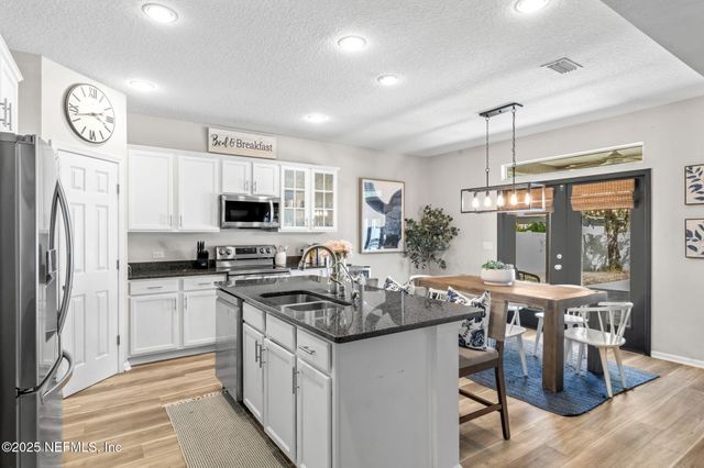 475 PINE EAGLE Drive, Fleming Island, FL 32003