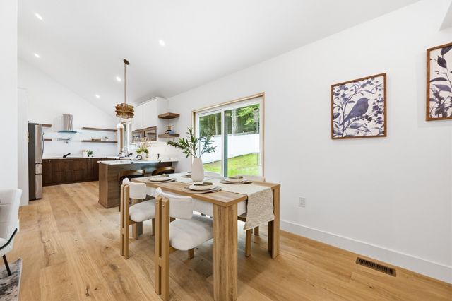 6 Amherst Rd, Hopkinton, MA 01748