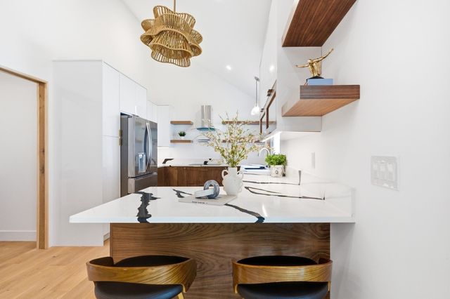 6 Amherst Rd, Hopkinton, MA 01748