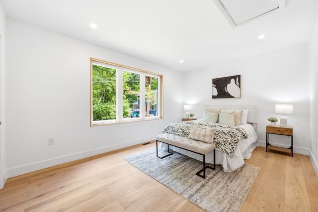 6 Amherst Rd, Hopkinton, MA 01748