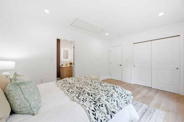 6 Amherst Rd, Hopkinton, MA 01748