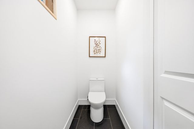 6 Amherst Rd, Hopkinton, MA 01748