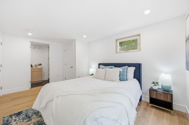 6 Amherst Rd, Hopkinton, MA 01748