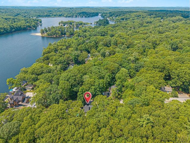6 Amherst Rd, Hopkinton, MA 01748