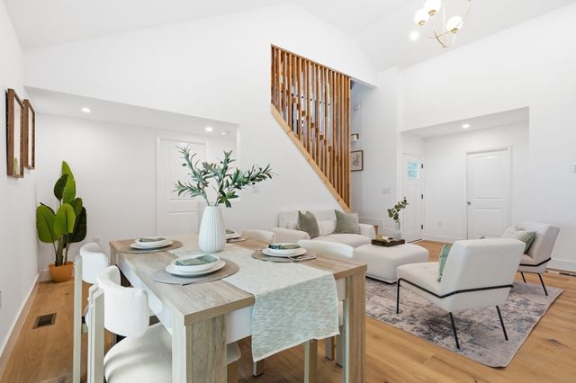 6 Amherst Rd, Hopkinton, MA 01748