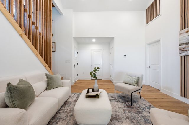 6 Amherst Rd, Hopkinton, MA 01748