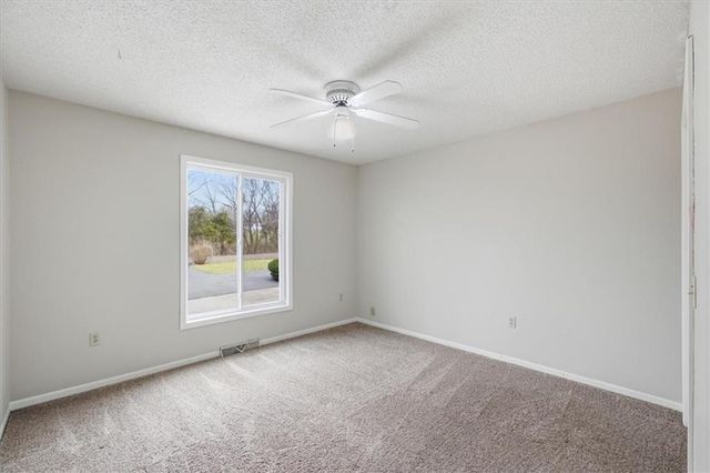 35809 E Ryan Road, Oak Grove, MO 64075