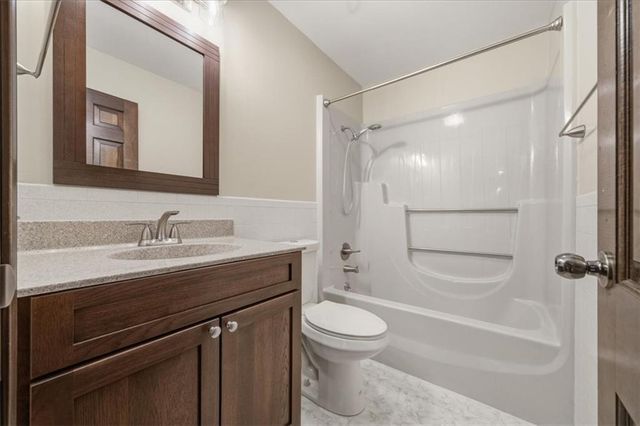 35809 E Ryan Road, Oak Grove, MO 64075