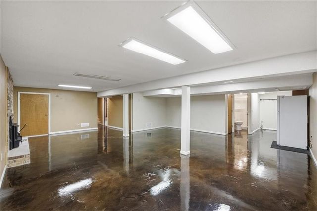 35809 E Ryan Road, Oak Grove, MO 64075