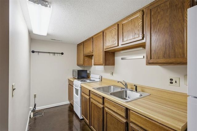 35809 E Ryan Road, Oak Grove, MO 64075