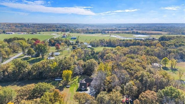 35809 E Ryan Road, Oak Grove, MO 64075