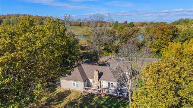 35809 E Ryan Road, Oak Grove, MO 64075