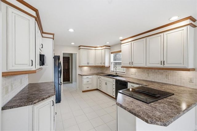 35809 E Ryan Road, Oak Grove, MO 64075