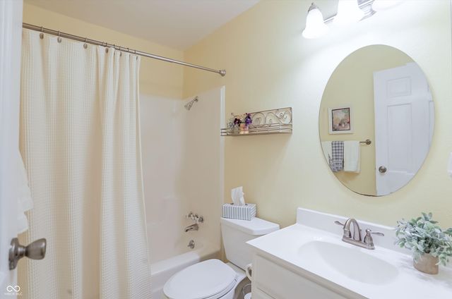 4480 E Wembley Lane, Columbus, IN 47201