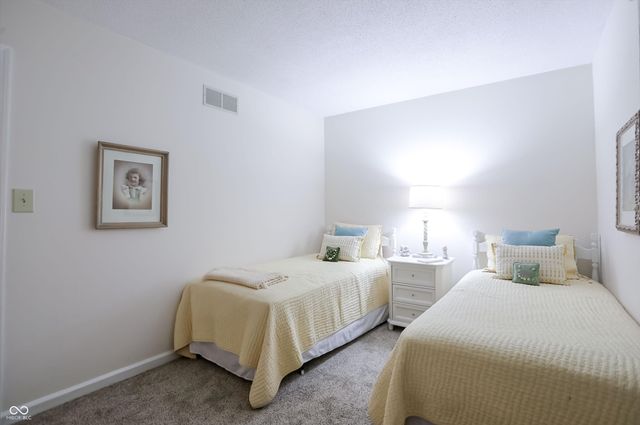 4480 E Wembley Lane, Columbus, IN 47201