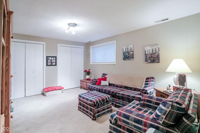 4480 E Wembley Lane, Columbus, IN 47201