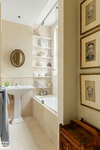 50 W 67TH Street 8AB, New York City, NY 10023