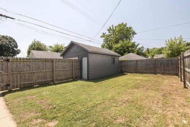 2108 Ashland AVENUE, Racine, WI 53403