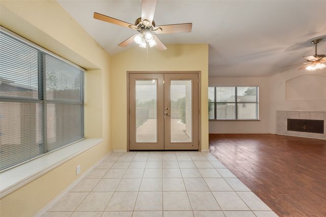 4305 Sonoma Drive, Denton, TX 76226