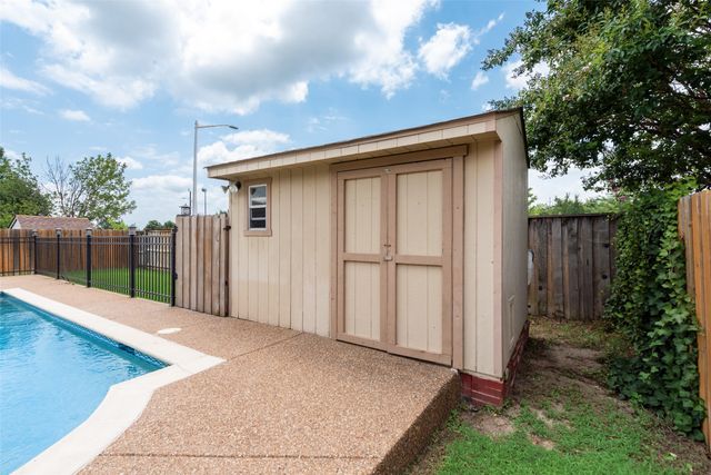 4305 Sonoma Drive, Denton, TX 76226