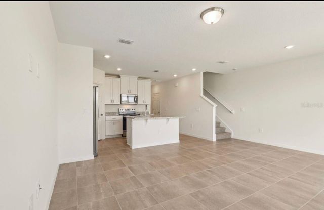 16390 BIRD OF PARADISE AVENUE, Clermont, FL 34714